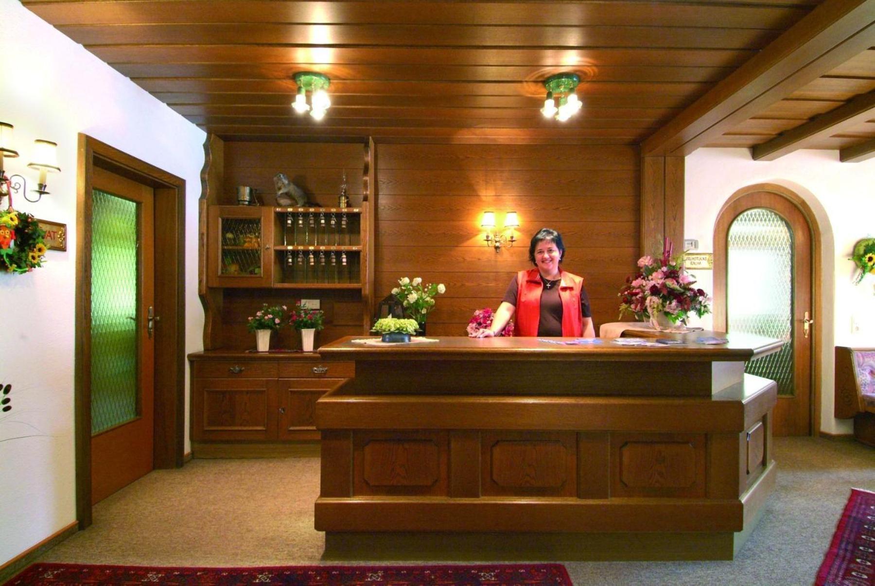 Hotel Garni Val-Sinestra ايشجل المظهر الخارجي الصورة