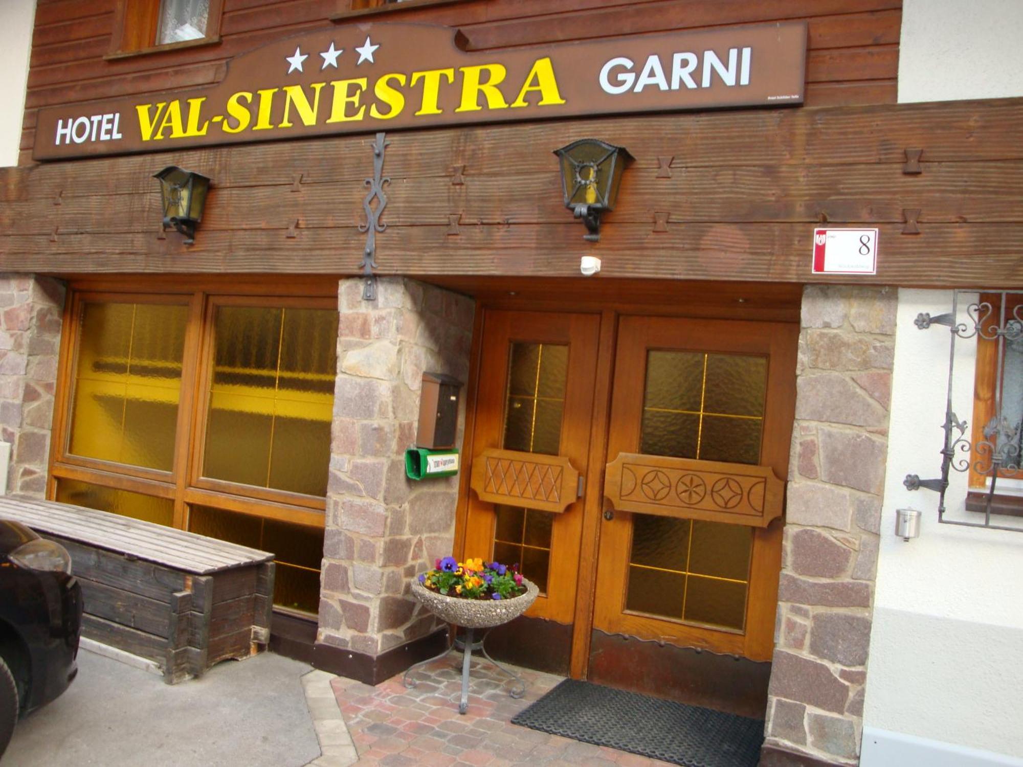 Hotel Garni Val-Sinestra ايشجل المظهر الخارجي الصورة