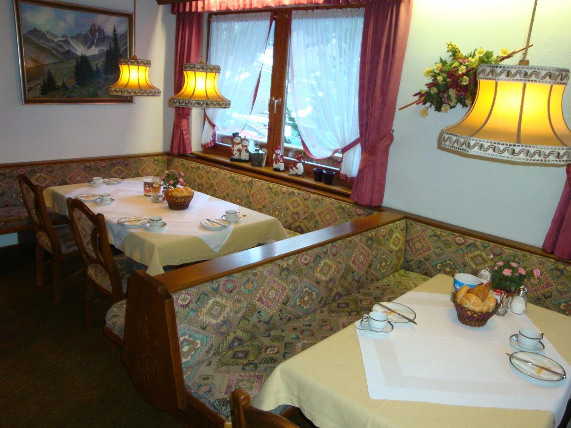 Hotel Garni Val-Sinestra ايشجل المظهر الخارجي الصورة